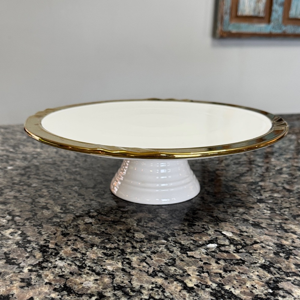 White Ceramic Cake Stand with Gold Rim